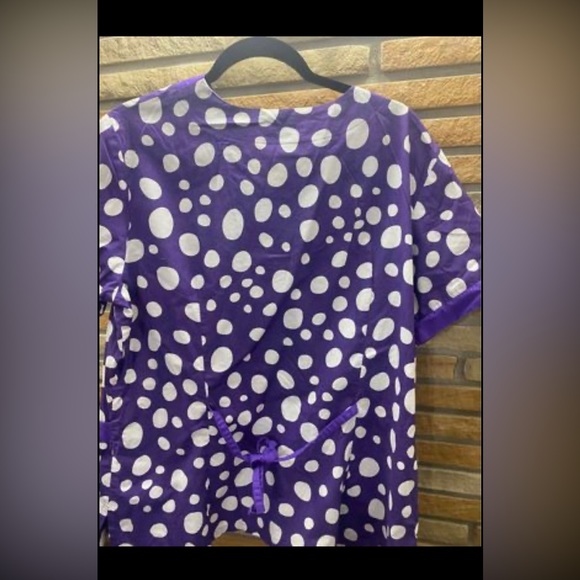 XL scrub top - Picture 2 of 3